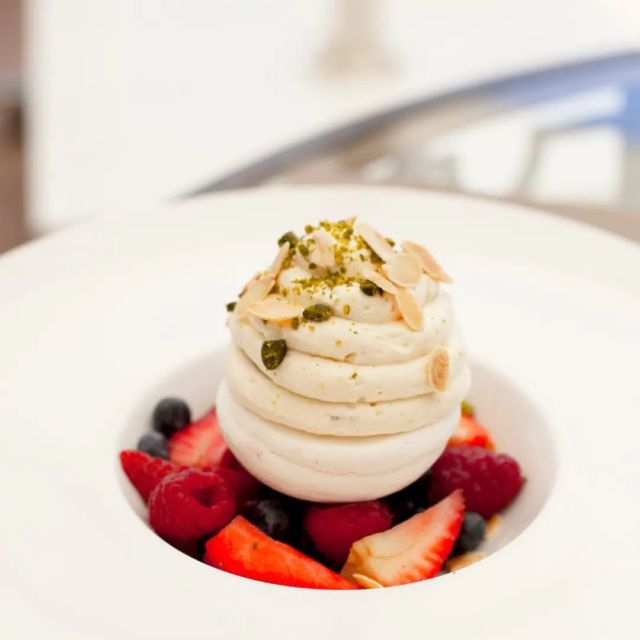 🍽️ Notre Restaurant et son équipe vous accueillent avec plaisir du jeudi au lundi, midi & soir. 🍒 Cerise sur le gâteau, retrouvez (le midi et en semaine uniquement) notre Menu ainsi que notre Formule Plat du jour + Dessert 🍴
👉🏻 Swipez pour découvrir notre offre 👉🏻

»» ʀésᴇʀᴠᴀᴛɪᴏɴs & ɪɴғᴏʀᴍᴀᴛɪᴏɴs ᅳᅳ► 0492283600 ᴏᴜ ᴍᴀɴᴏɪʀ.ᴇᴛᴀɴɢ@ᴡᴀɴᴀᴅᴏᴏ.ғʀ
»» ʀᴅᴠ sᴜʀ ɴᴏᴛʀᴇ sɪᴛᴇ ᅳᅳ► ᴡᴡᴡ.ᴍᴀɴᴏɪʀ-ᴅᴇ-ʟᴇᴛᴀɴɢ.ᴄᴏᴍ
.
.
.
.
.
#manoirdeletang #ManoirdeletangMougins #hotel #luxuryhotel #boutiquehotel  #visitcotedazur #holiday #vacation #mougins #france #cotedazur #frenchriviera #southoffrance #cotedazurnow #frenchrestaurant #hiphotels #restaurantmougins #hotelenfrance #hotelsuddelafrance #hotelcotedazur #suddelafrance #explorefrance #cotedazurfrance #costaazzura #hotelphotography #chill #escapade #weekend #condenasttraveller #mouginstourisme @villedemougins @mouginspourvous @mouginstourisme