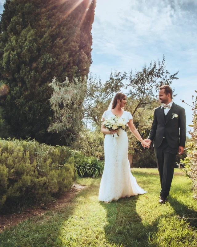 Experience moments as precious as Hannah & Cyril's, here at Le Manoir! 💐🤍

𝘓𝘦 𝘔𝘢𝘯𝘰𝘪𝘳 𝘥𝘦 𝘭'𝘌𝘵𝘢𝘯𝘨
𝘏ô𝘵𝘦𝘭 & 𝘙𝘦𝘴𝘵𝘢𝘶𝘳𝘢𝘯𝘵 
𝘔𝘰𝘶𝘨𝘪𝘯𝘴, 𝘊ô𝘵𝘦 𝘥'𝘈𝘻𝘶𝘳 

⤹ Réservations & Informations 
✦ 04 92 28 36 00 
✦ manoir.etang@wanadoo.fr
✦ www.manoir-de-letang.com
.
.
.
.
.
#manoirdeletang #ManoirdeletangMougins #hotel #luxuryhotel #boutiquehotel
#visitcotedazur #holiday #vacation #mougins #france #cotedazur #frenchriviera #southoffrance #cotedazurnow #frenchrestaurant #hiphotels #restaurantmougins #hotelenfrance #hotelsuddelafrance #hotelcotedazur #suddelafrance #explorefrance #cotedazurfrance #costaazzura #hotelphotography #chill #escapade #weekend #condenasttraveller #mouginstourisme @villedemougins @mouginspourvous @mouginstourisme